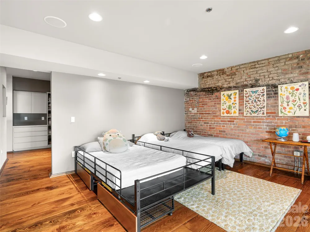 23 Rankin Avenue #302 Asheville, NC 28801