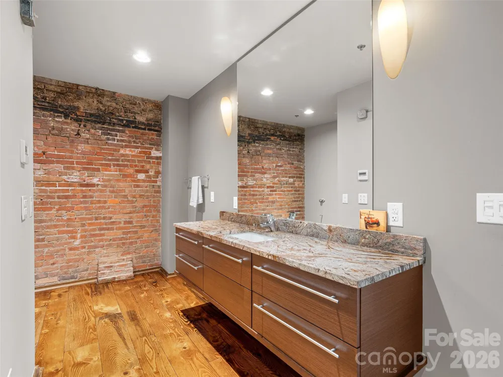 23 Rankin Avenue #302 Asheville, NC 28801