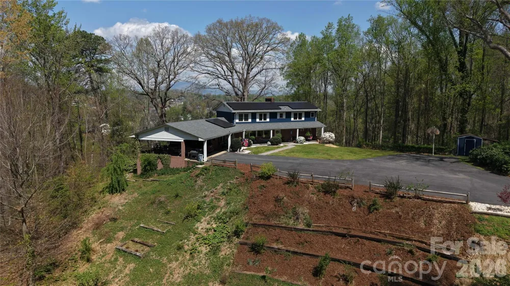 56 E Glenview Street Marion, NC 28752
