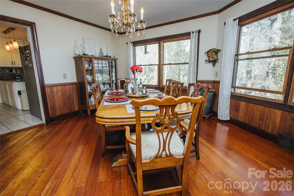 56 E Glenview Street Marion, NC 28752