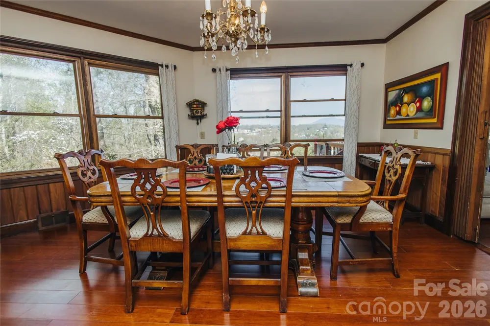 56 E Glenview Street Marion, NC 28752