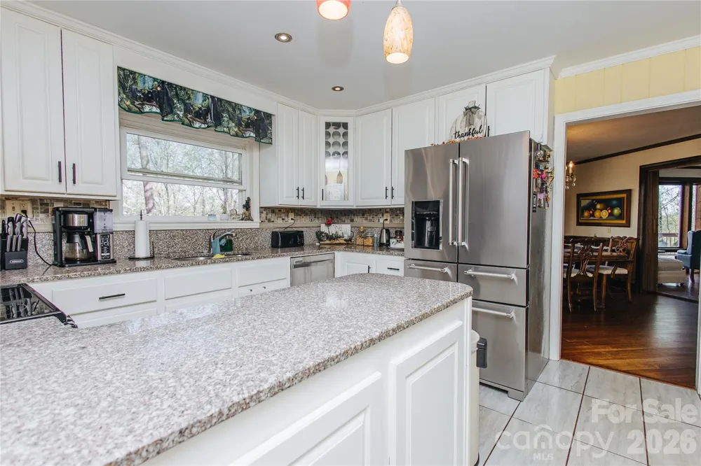 56 E Glenview Street Marion, NC 28752