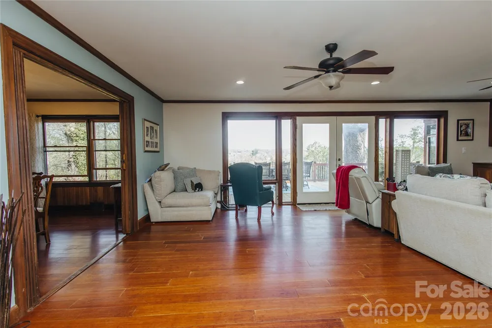 56 E Glenview Street Marion, NC 28752