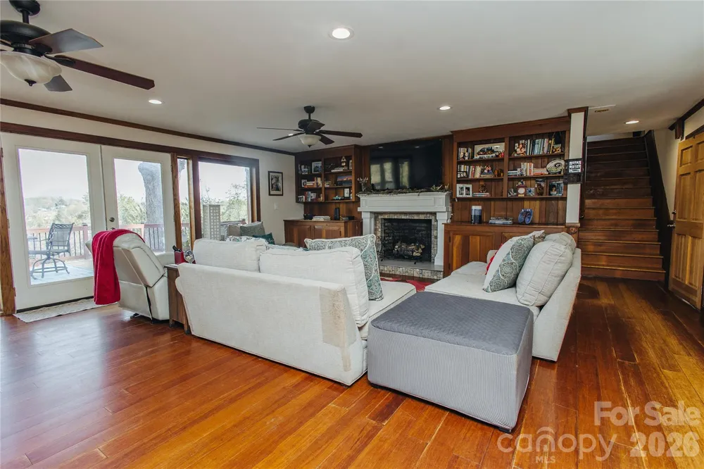 56 E Glenview Street Marion, NC 28752
