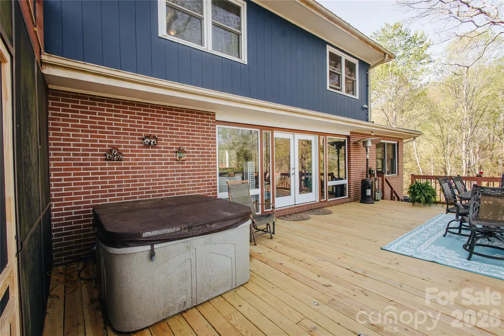 56 E Glenview Street Marion, NC 28752