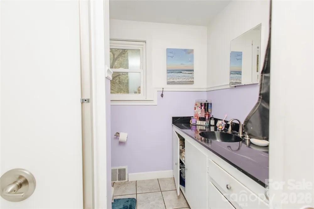 56 E Glenview Street Marion, NC 28752