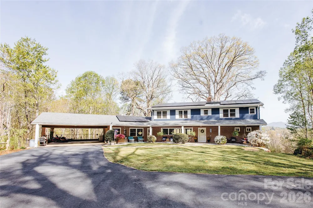56 E Glenview Street Marion, NC 28752