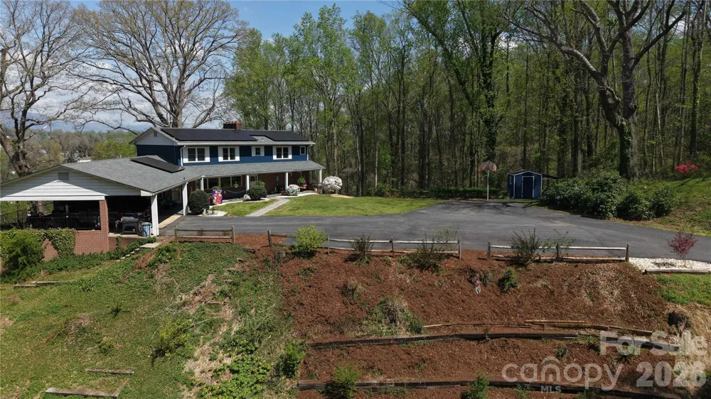 56 E Glenview Street Marion, NC 28752