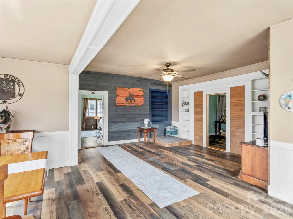 138 Robert Phillips Road Bakersville, NC 28705