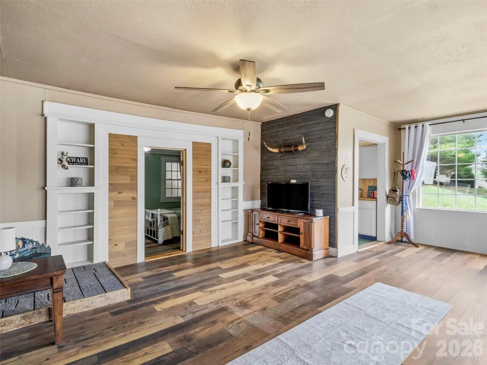 138 Robert Phillips Road Bakersville, NC 28705