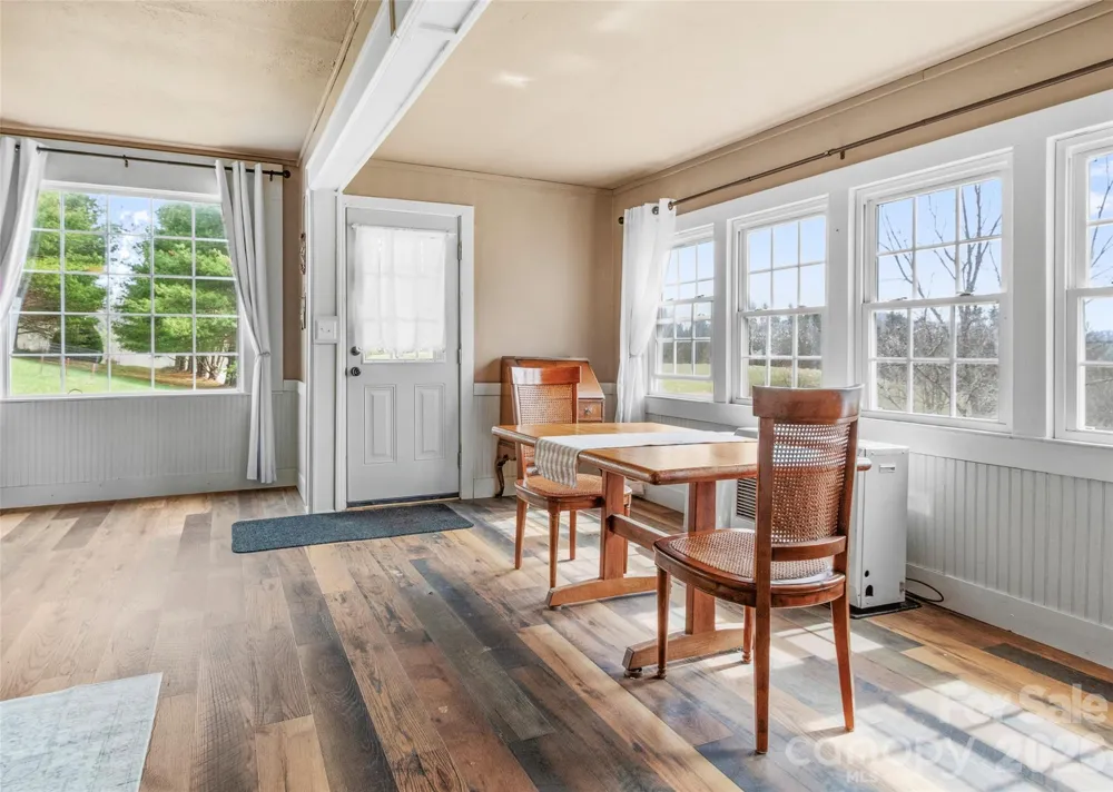 138 Robert Phillips Road Bakersville, NC 28705