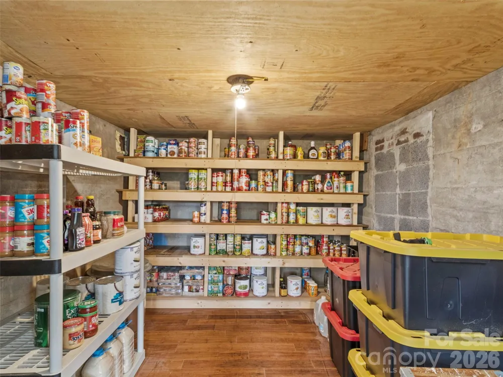 138 Robert Phillips Road Bakersville, NC 28705