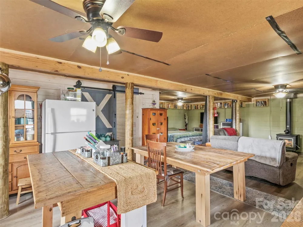 138 Robert Phillips Road Bakersville, NC 28705