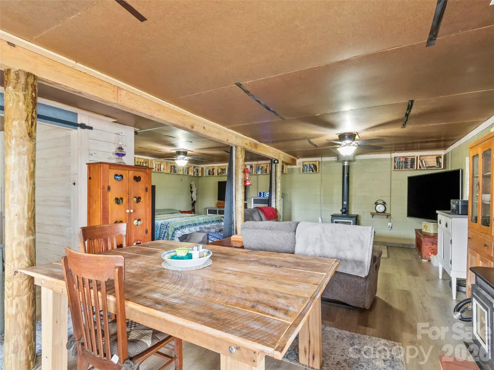 138 Robert Phillips Road Bakersville, NC 28705