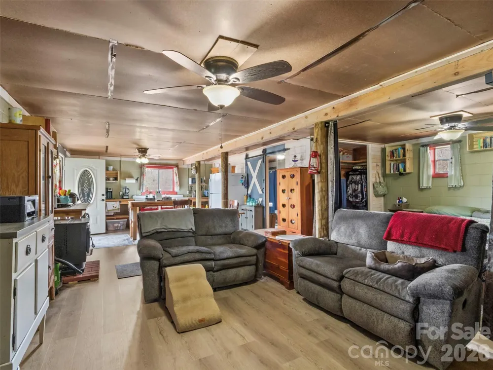 138 Robert Phillips Road Bakersville, NC 28705