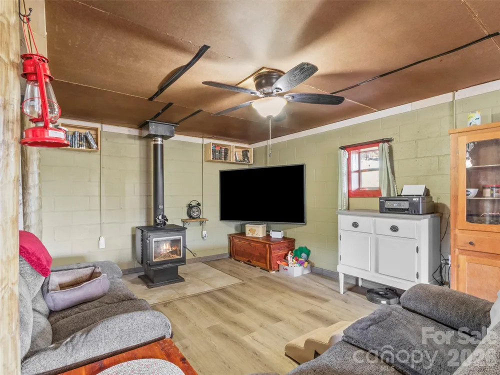 138 Robert Phillips Road Bakersville, NC 28705