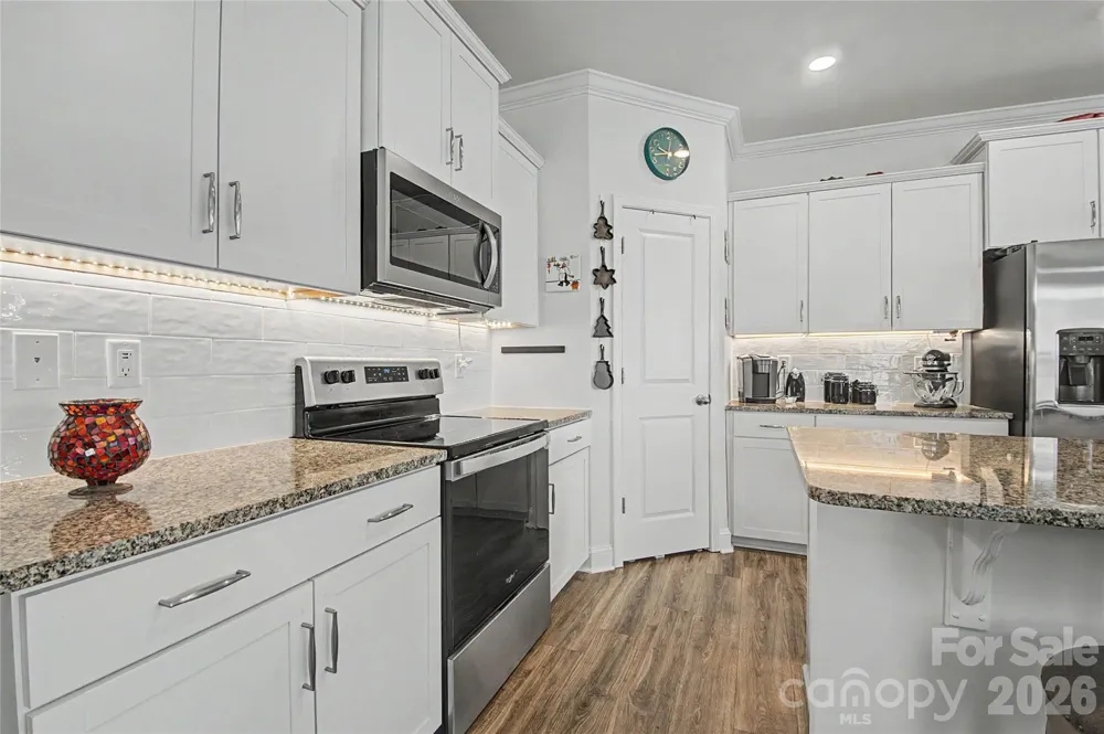 33 Cedar Hill Road Hendersonville, NC 28792