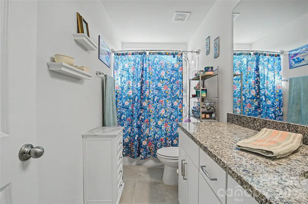 33 Cedar Hill Road Hendersonville, NC 28792
