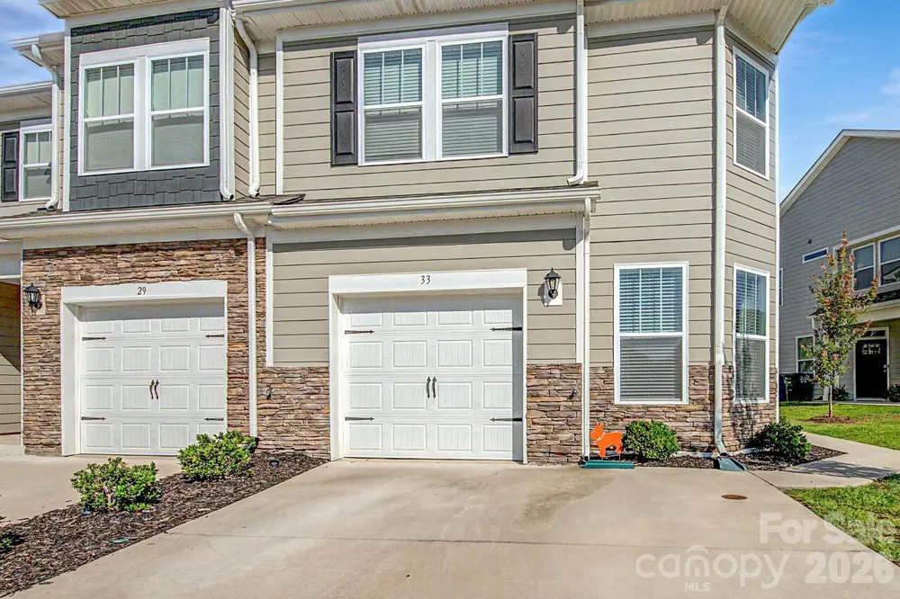 33 Cedar Hill Road Hendersonville, NC 28792