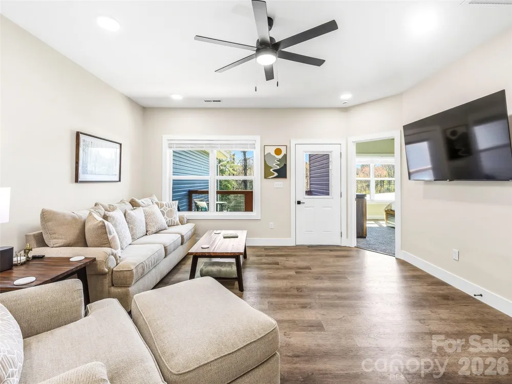 143 Carver Street #10 Brevard, NC 28712
