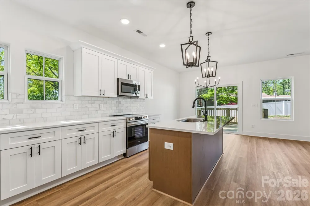 321 Henderson Circle Harrisburg, NC 28075