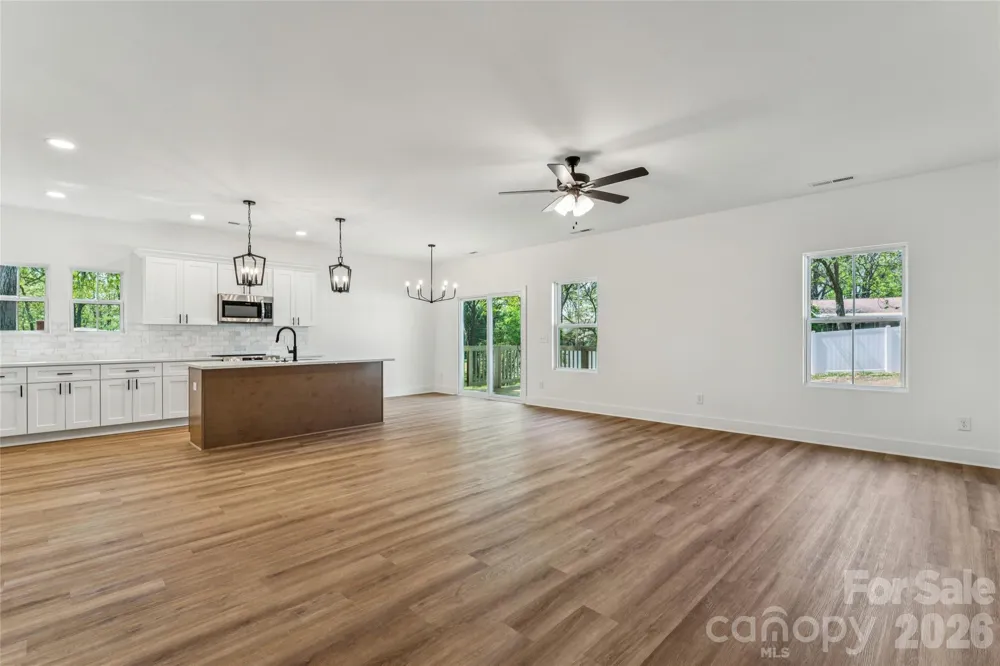 321 Henderson Circle Harrisburg, NC 28075