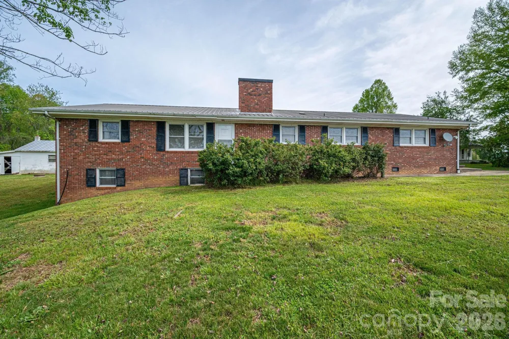 7448 W NC 27 Highway Vale, NC 28168