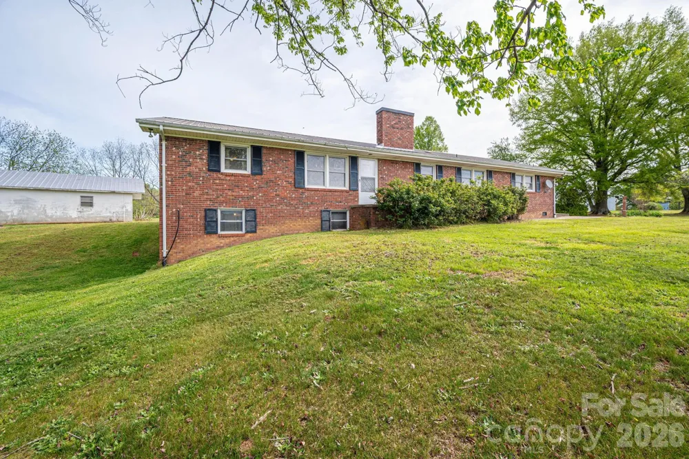 7448 W NC 27 Highway Vale, NC 28168