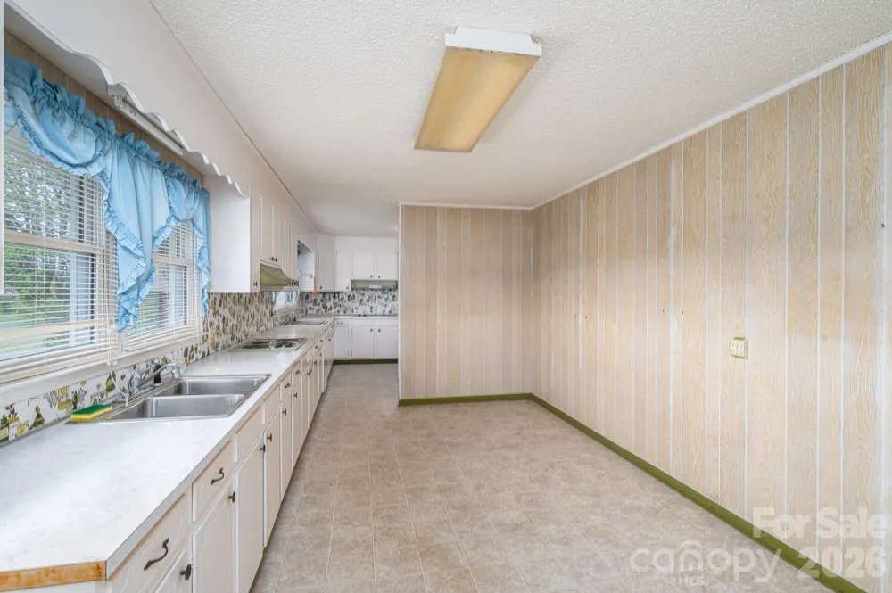 7448 W NC 27 Highway Vale, NC 28168