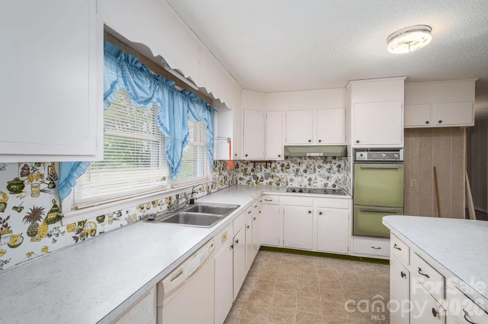 7448 W NC 27 Highway Vale, NC 28168