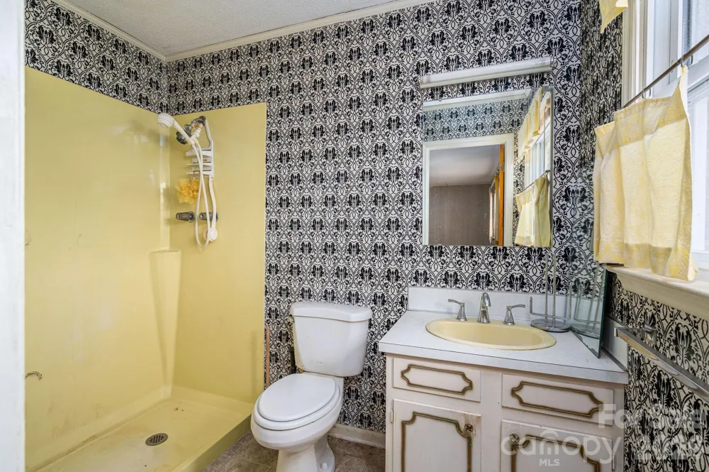 7448 W NC 27 Highway Vale, NC 28168