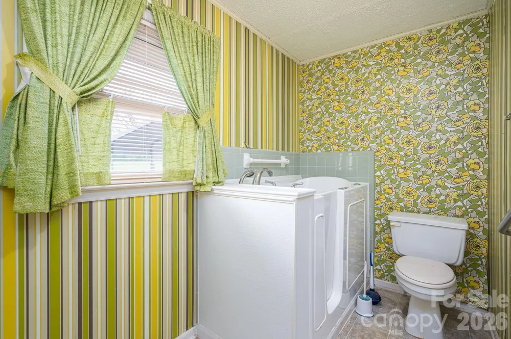 7448 W NC 27 Highway Vale, NC 28168