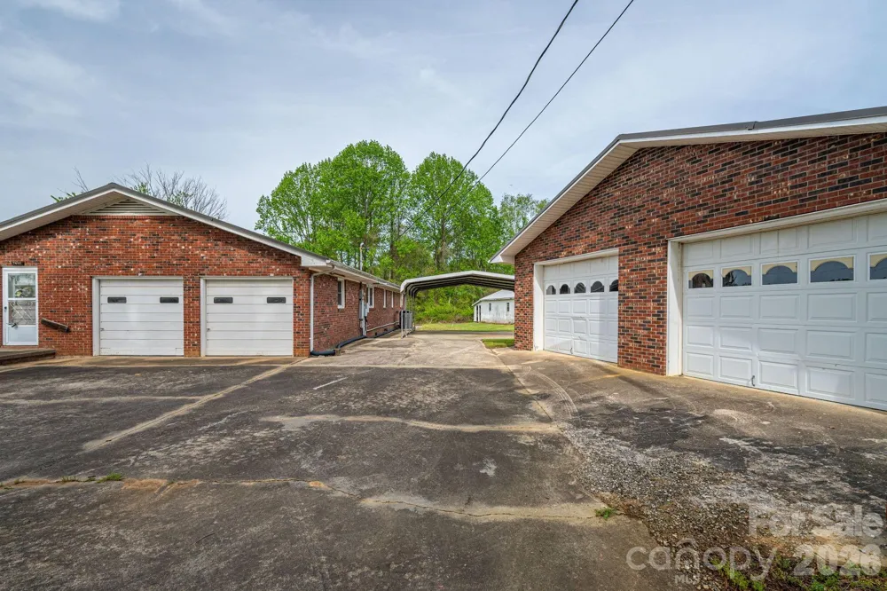 7448 W NC 27 Highway Vale, NC 28168