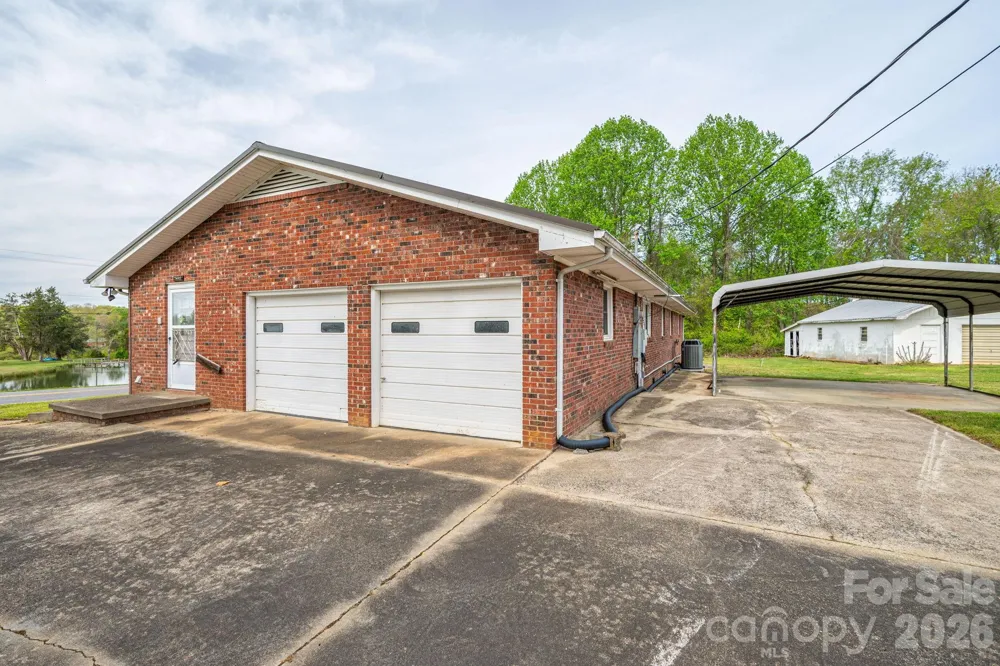 7448 W NC 27 Highway Vale, NC 28168