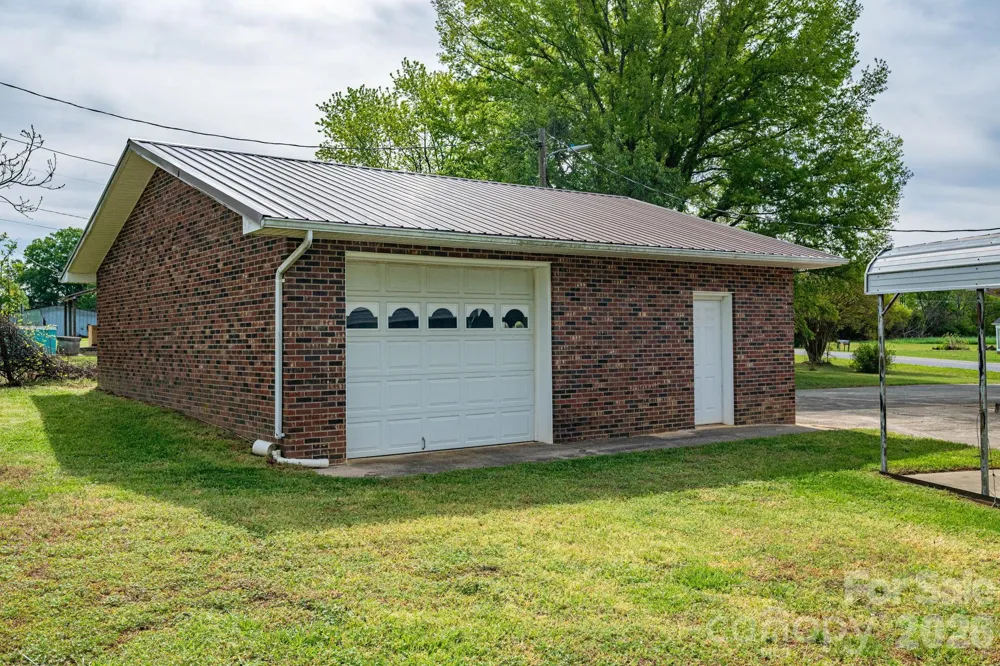 7448 W NC 27 Highway Vale, NC 28168