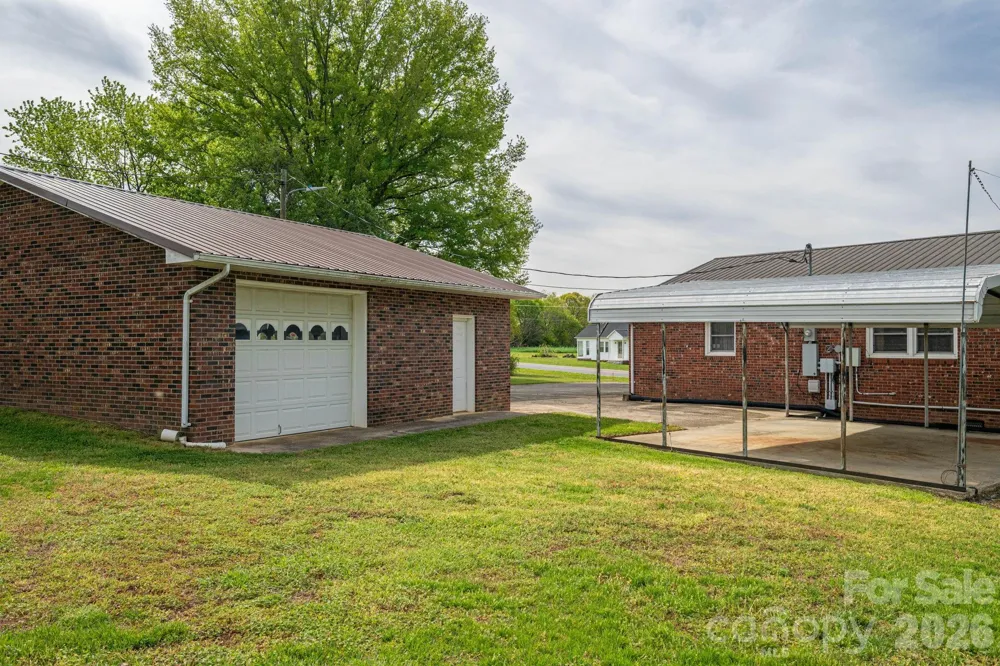 7448 W NC 27 Highway Vale, NC 28168