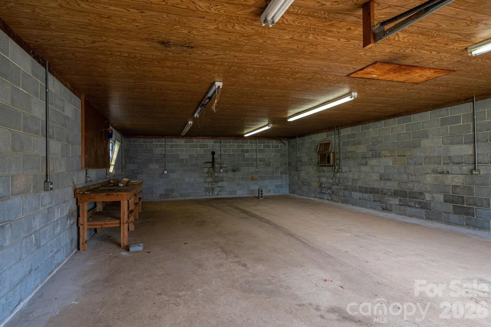7448 W NC 27 Highway Vale, NC 28168