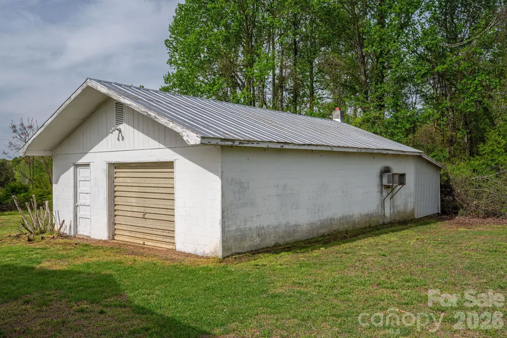 7448 W NC 27 Highway Vale, NC 28168