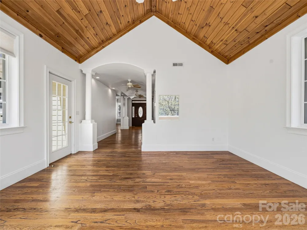 196 Blackbird Lane Tryon, NC 28782