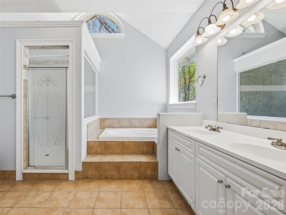 196 Blackbird Lane Tryon, NC 28782