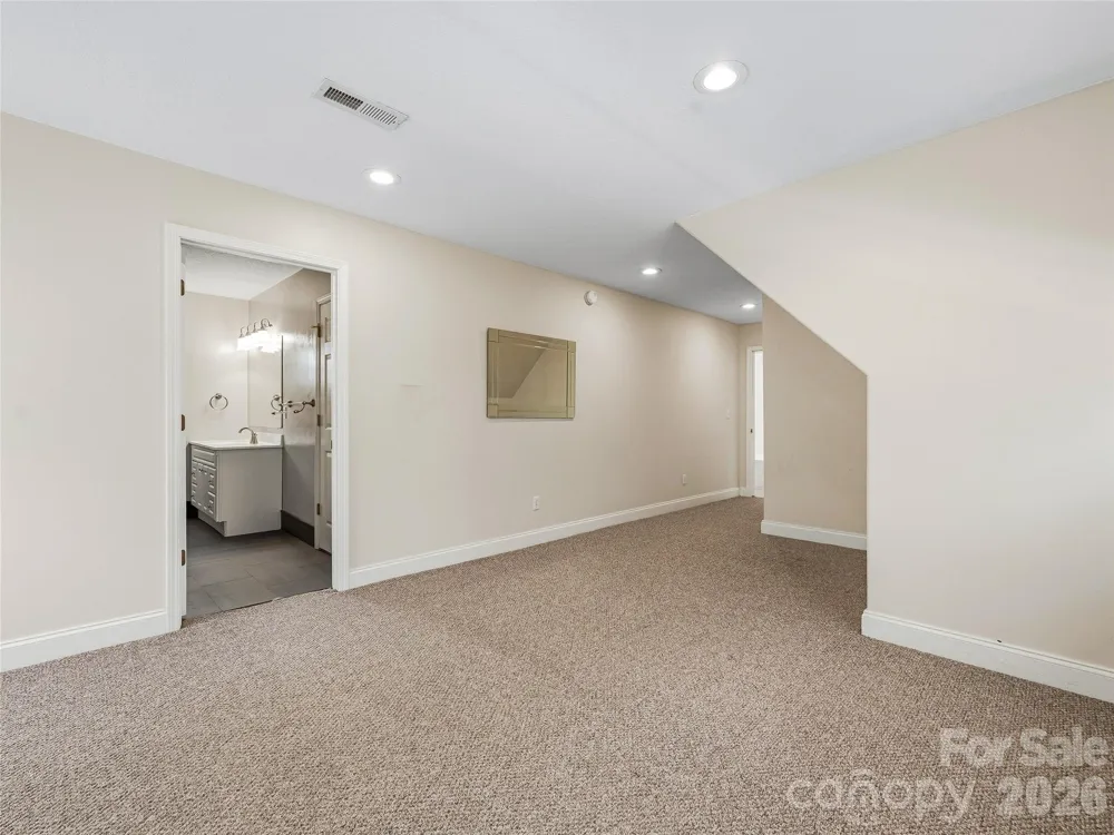 196 Blackbird Lane Tryon, NC 28782