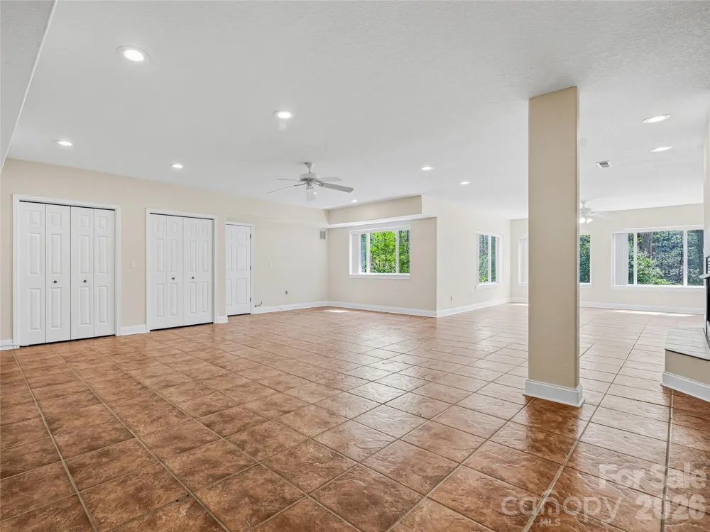 196 Blackbird Lane Tryon, NC 28782