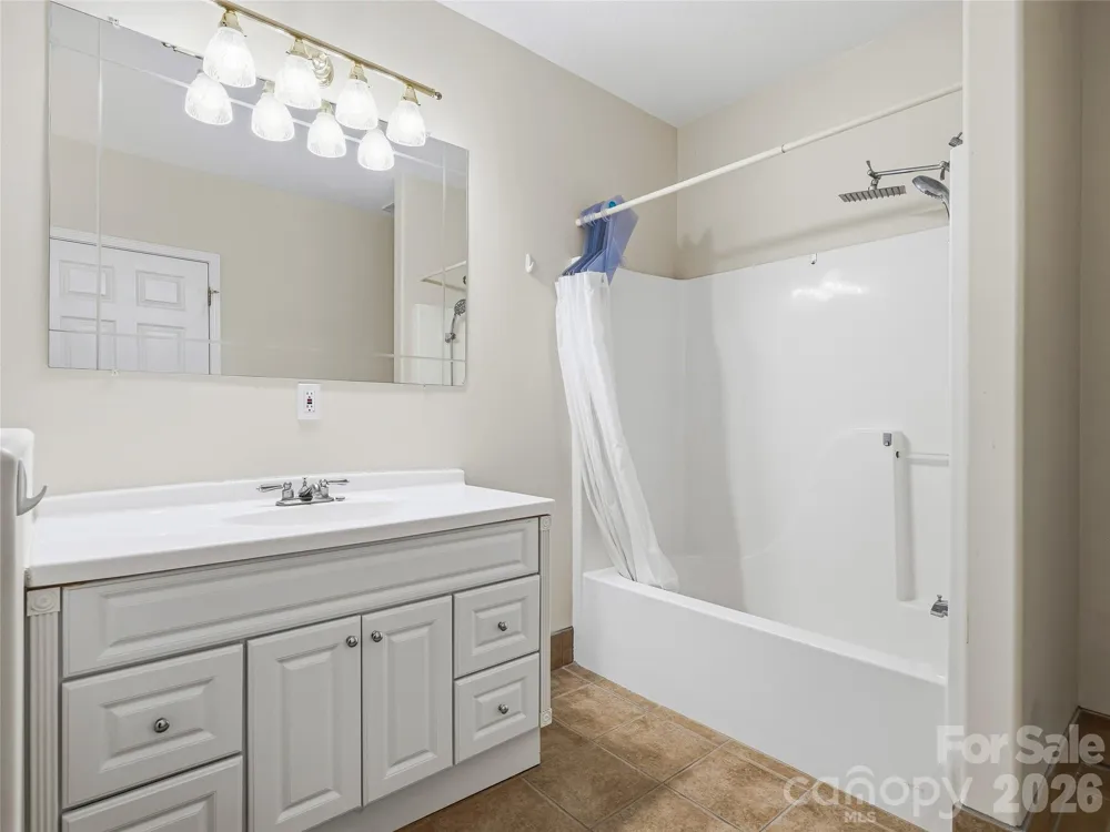 196 Blackbird Lane Tryon, NC 28782