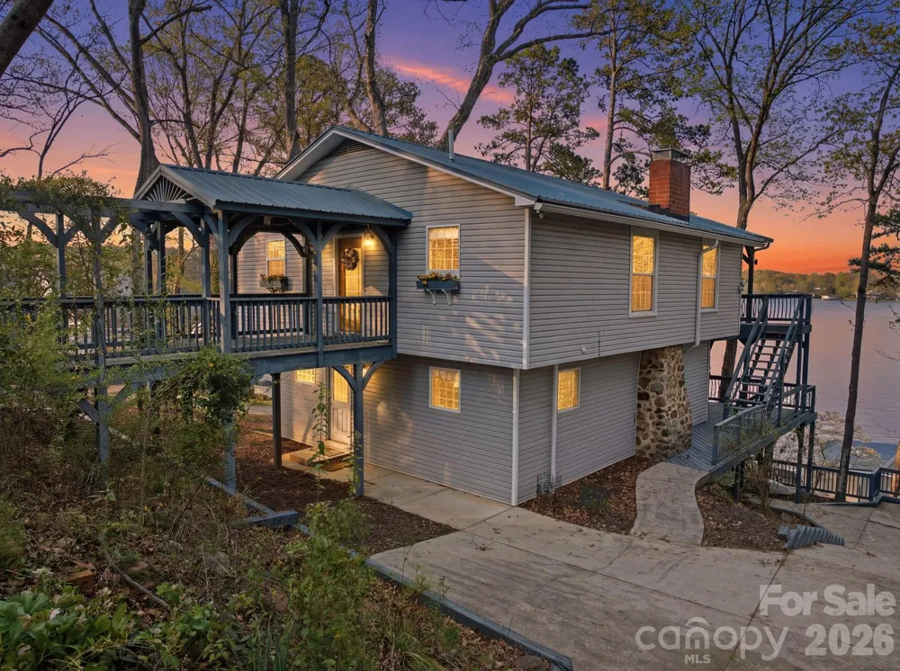 547 Lake Shore Drive Norwood, NC 28128