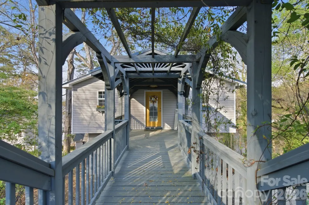 547 Lake Shore Drive Norwood, NC 28128