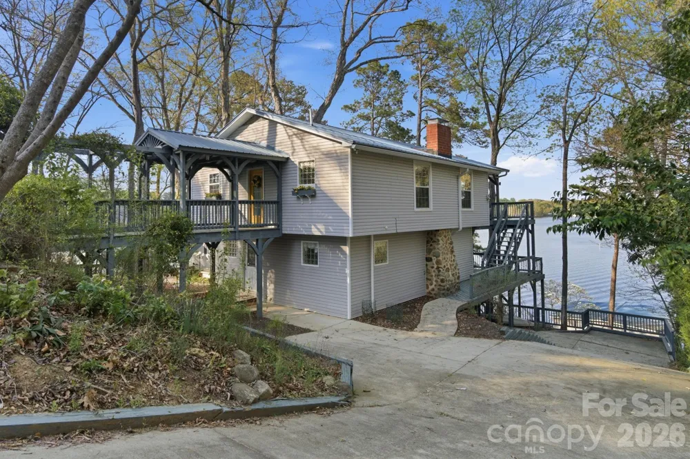 547 Lake Shore Drive Norwood, NC 28128