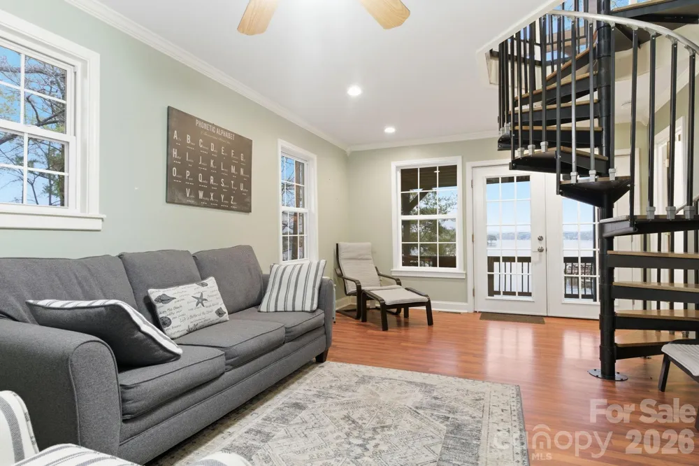 547 Lake Shore Drive Norwood, NC 28128