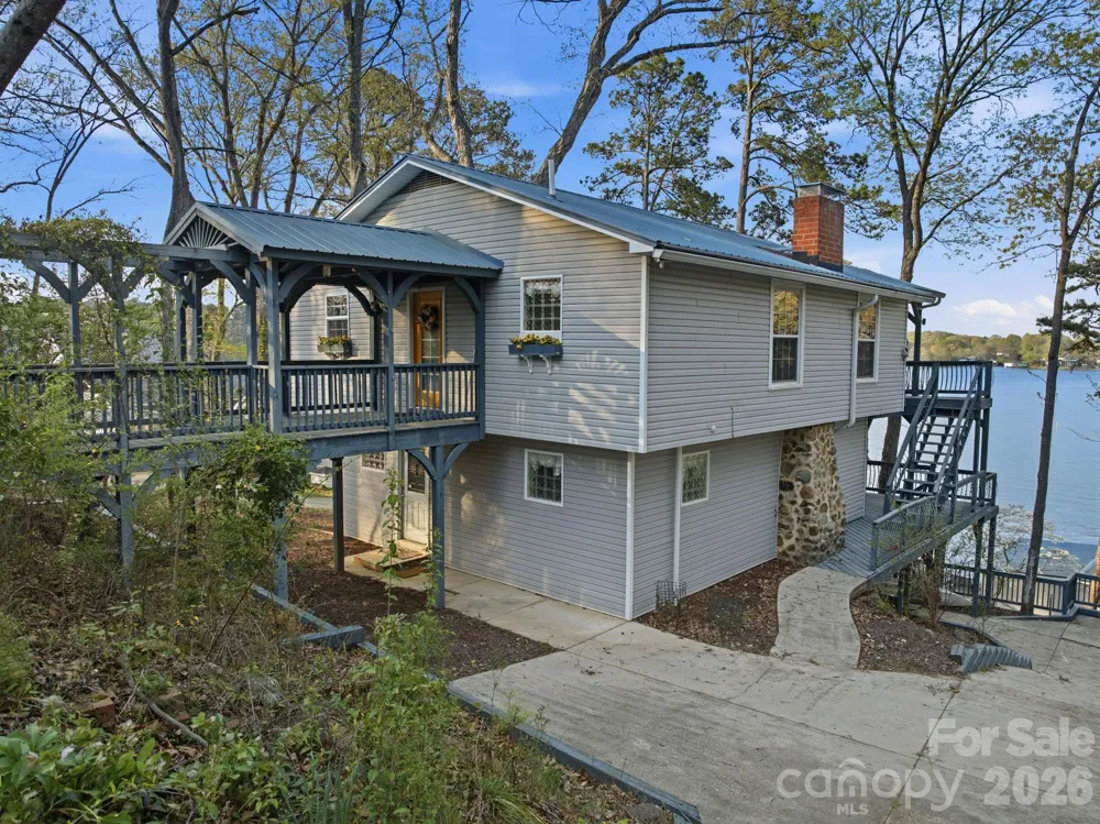 547 Lake Shore Drive Norwood, NC 28128