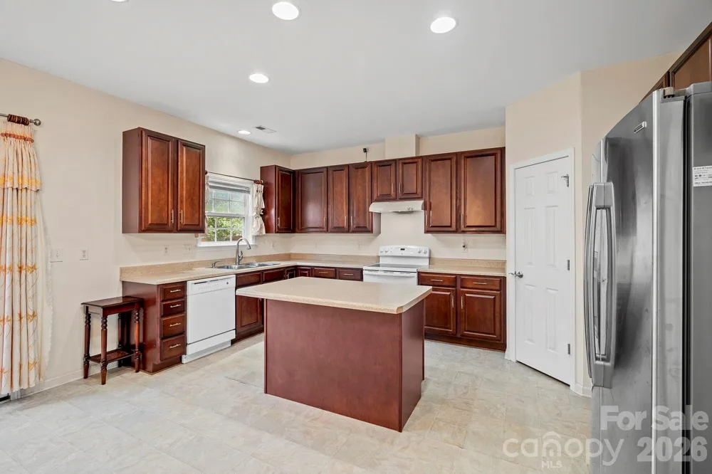 2 Breyerton Court Asheville, NC 28804