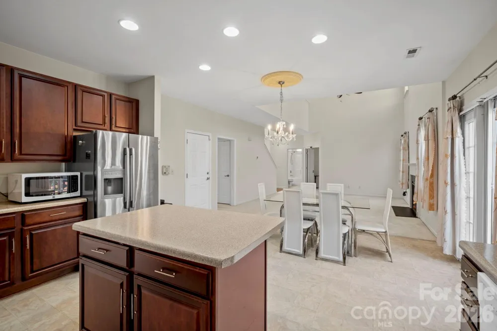 2 Breyerton Court Asheville, NC 28804